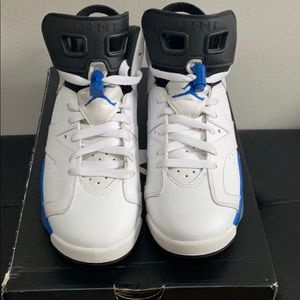 Air Jordan Retro 6 size 6Y